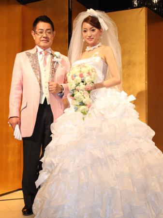 일본 연예인들의 결혼식 사진.jpg | 인스티즈