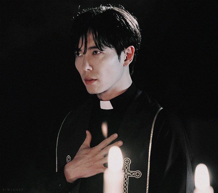 손 더 게스트 드라마 찍고부터 성당에 다니기 시작했다는 김재욱.jpgif (feat.김동욱) | 인스티즈