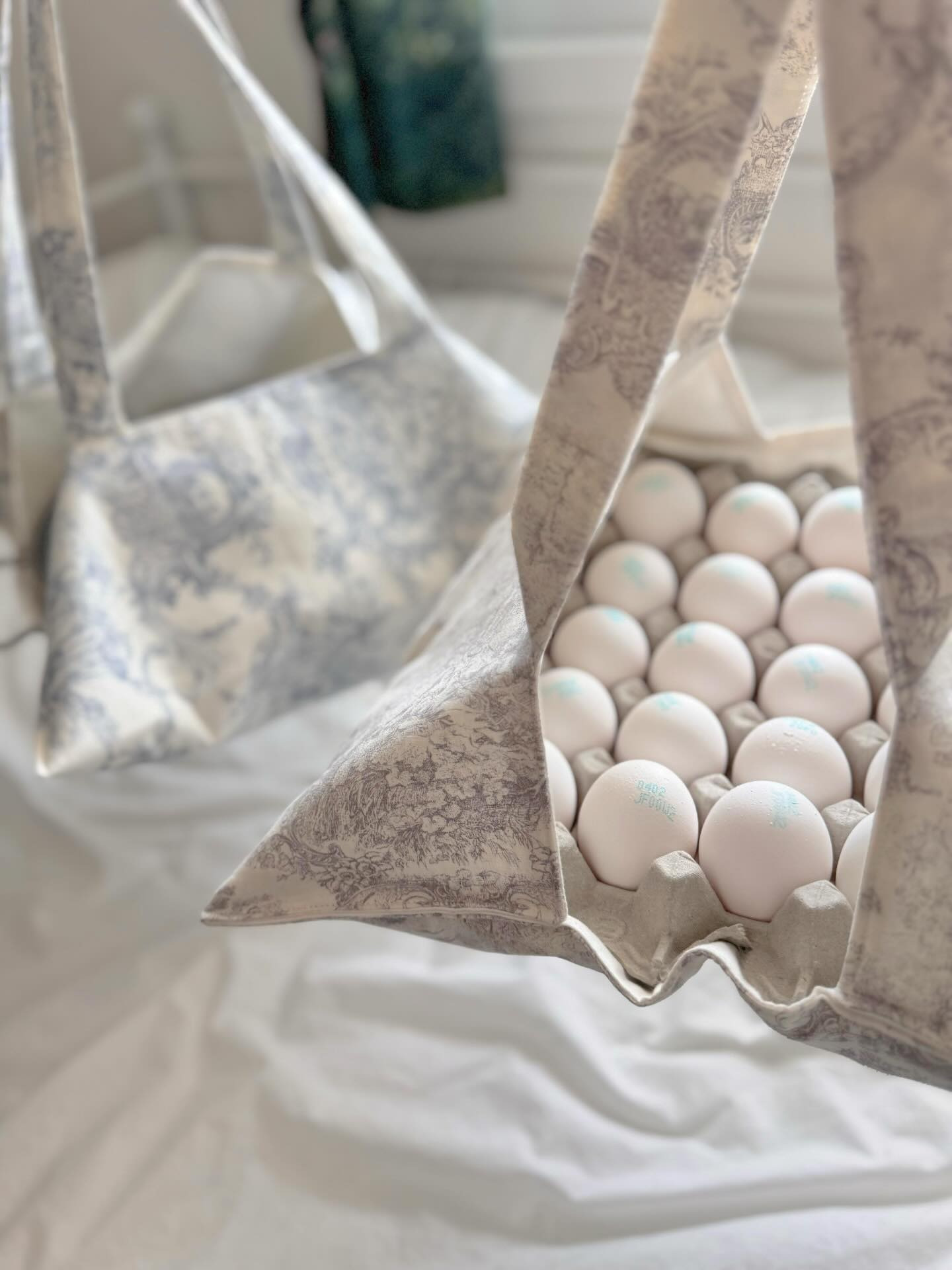 집에 굴러다니는 에코백을 리폼해서 만드는 계란한판가방.jpg | 인스티즈