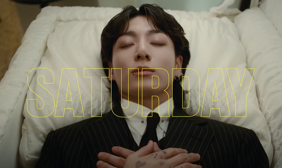 킹받는 연하남 그자체인 정국 솔로 뮤비 요약.jpgif | 인스티즈