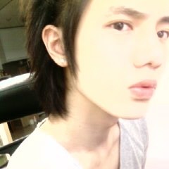 전형적인 중고딩때 일진 무리중에 꼭 있는 애들 (무릎꿇고들어오시긔) | 인스티즈