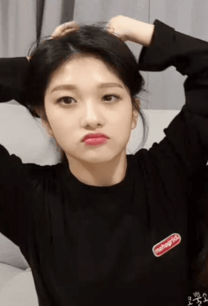 다크서클이 매력인 이서연.gif | 인스티즈