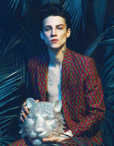 자신의 손목에 CL(씨엘) 본명을 새긴 남자모델 | 인스티즈