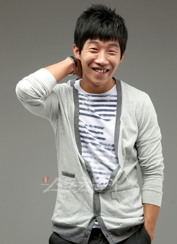 전형적인 중고딩때 일진 무리중에 꼭 있는 애들 (무릎꿇고들어오시긔) | 인스티즈