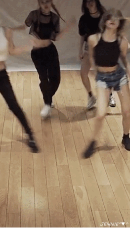 [블랙핑크] 로제 허리 굵기가 체감되는 짤 | 인스티즈