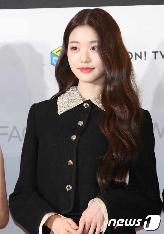 오늘자 더팩트 뮤직 어워즈 아이브 장원영 기사사진 ㄷㄷㄷ | 인스티즈