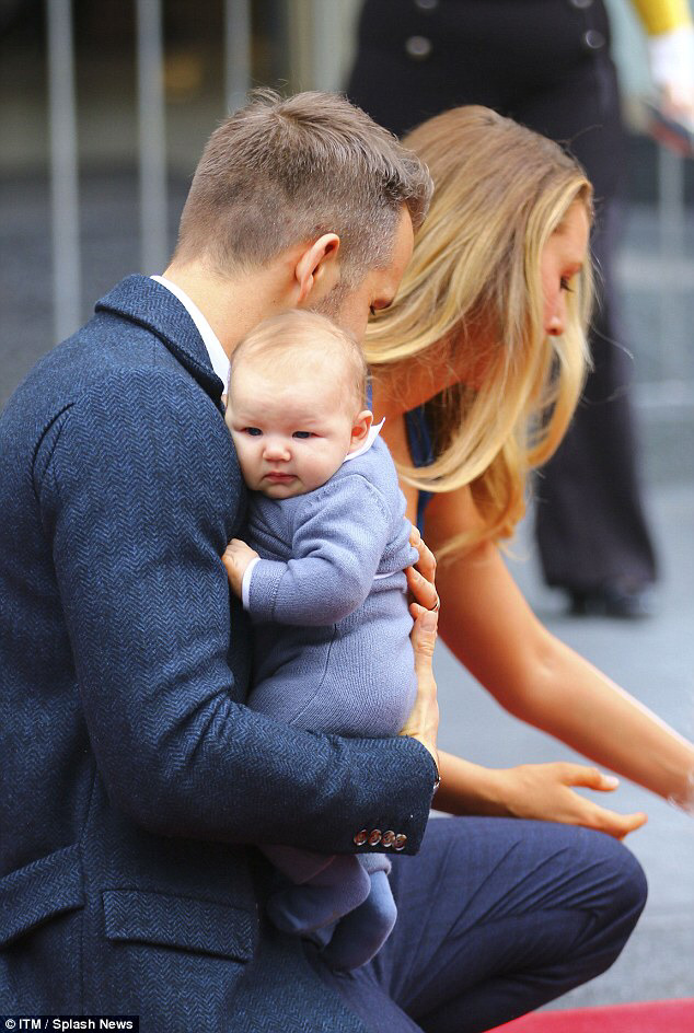 블레이크 라이블리와 라이언 레이놀즈의 너무 사랑스러운 딸 제임스(주의) | 인스티즈