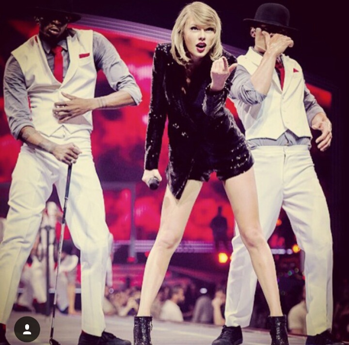 테일러 스위프트의 시그니처 립색깔 red lip | 인스티즈