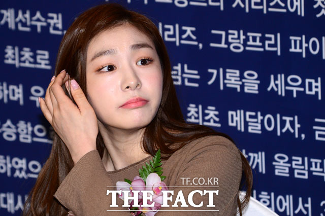 오늘자 은근히 손이 많이 가는 여자분 gif | 인스티즈