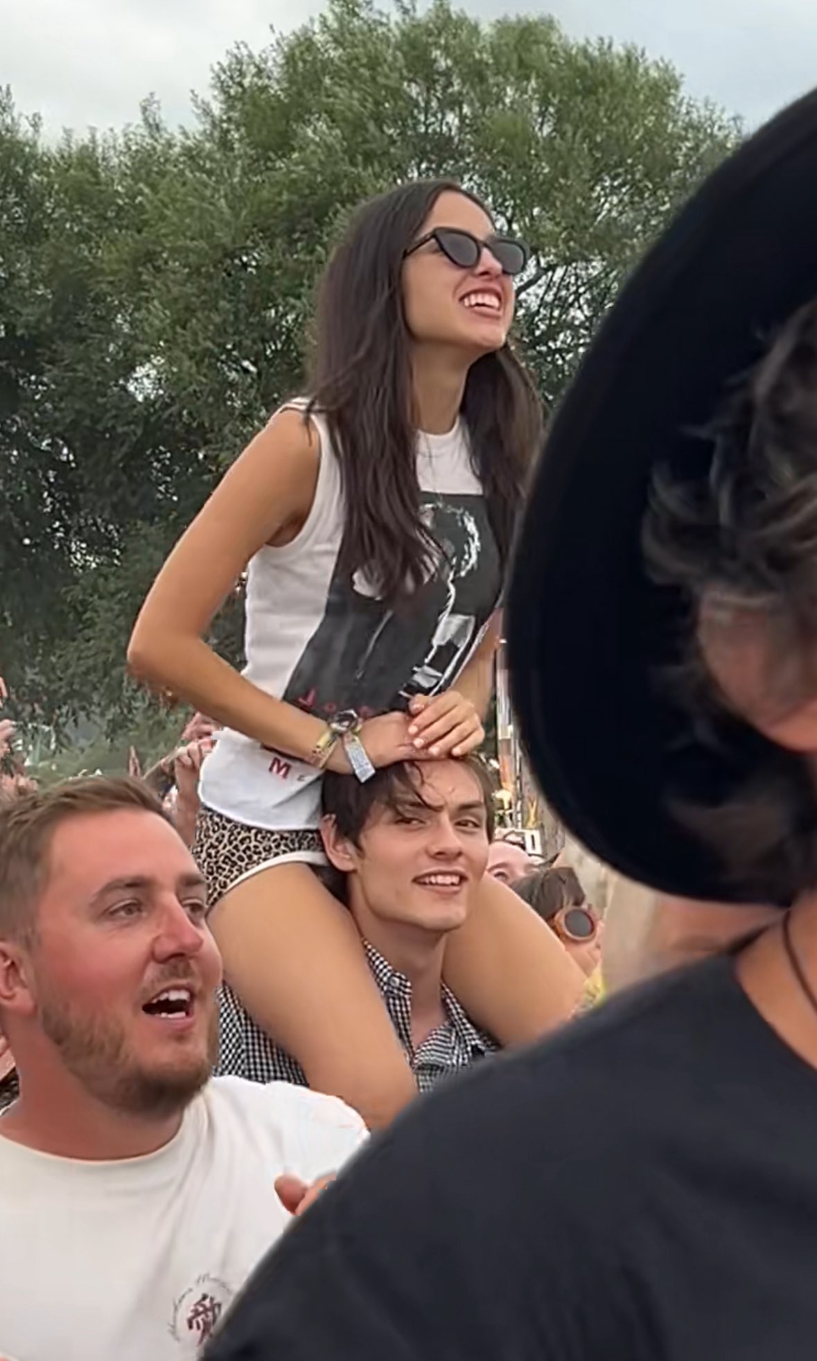 최근 올리비아 로드리고 & 루이 파트리지 커플 | 인스티즈