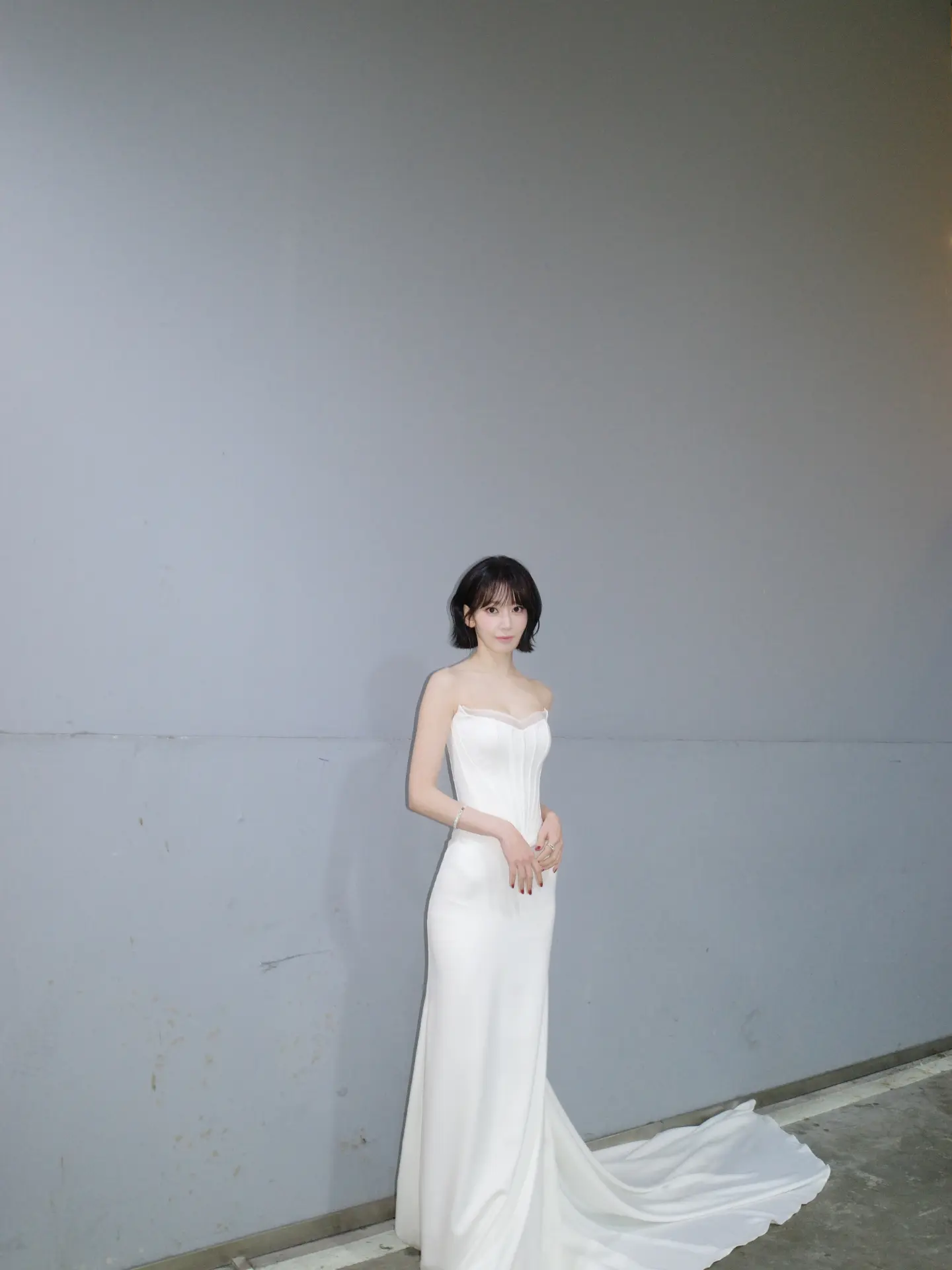 새하얀 피부가 개쩌는 르세라핌 사쿠라 .jpg | 인스티즈