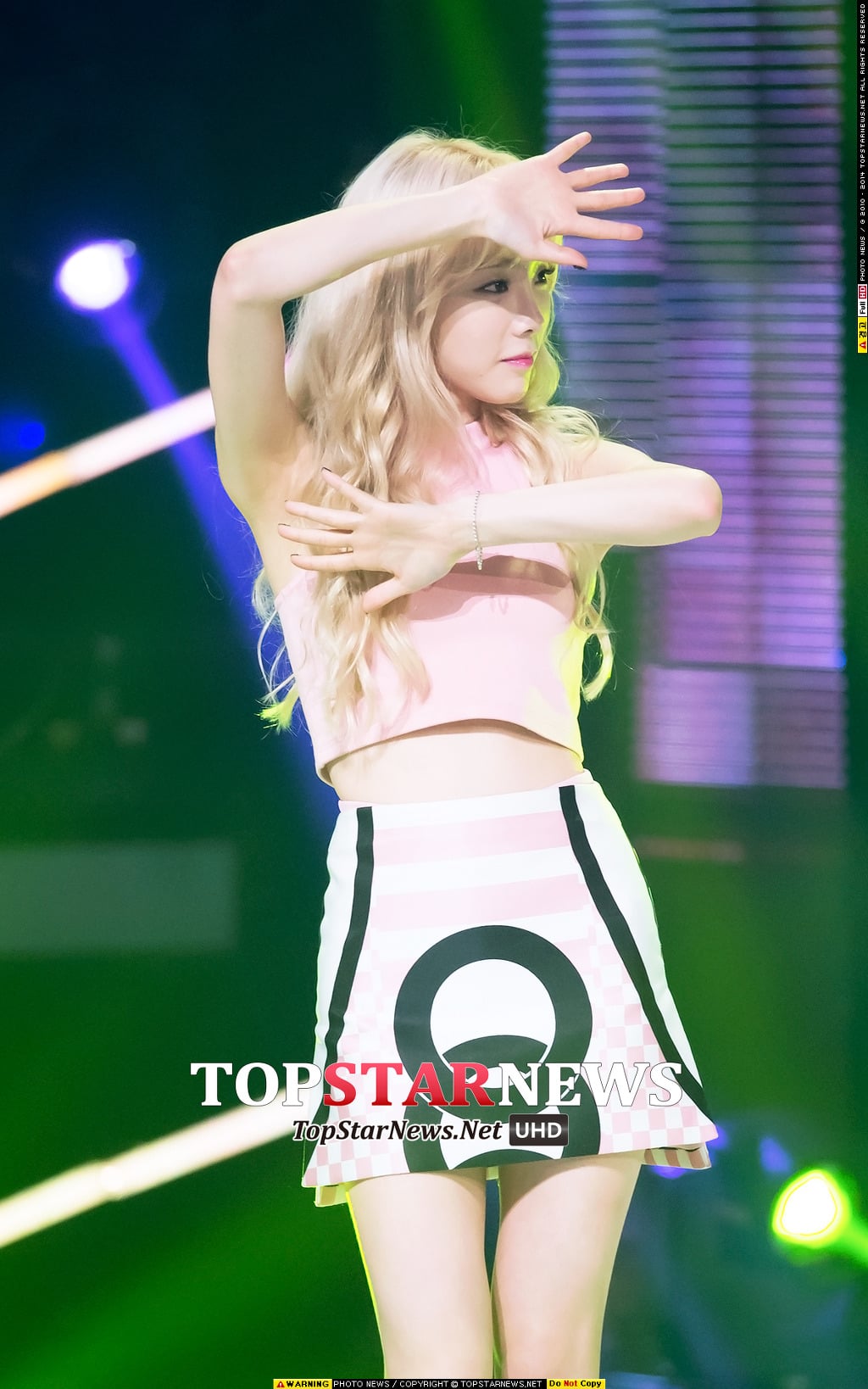겨드랑이도 뽀얀 태연.jpgif (feat.고화질주의) | 인스티즈