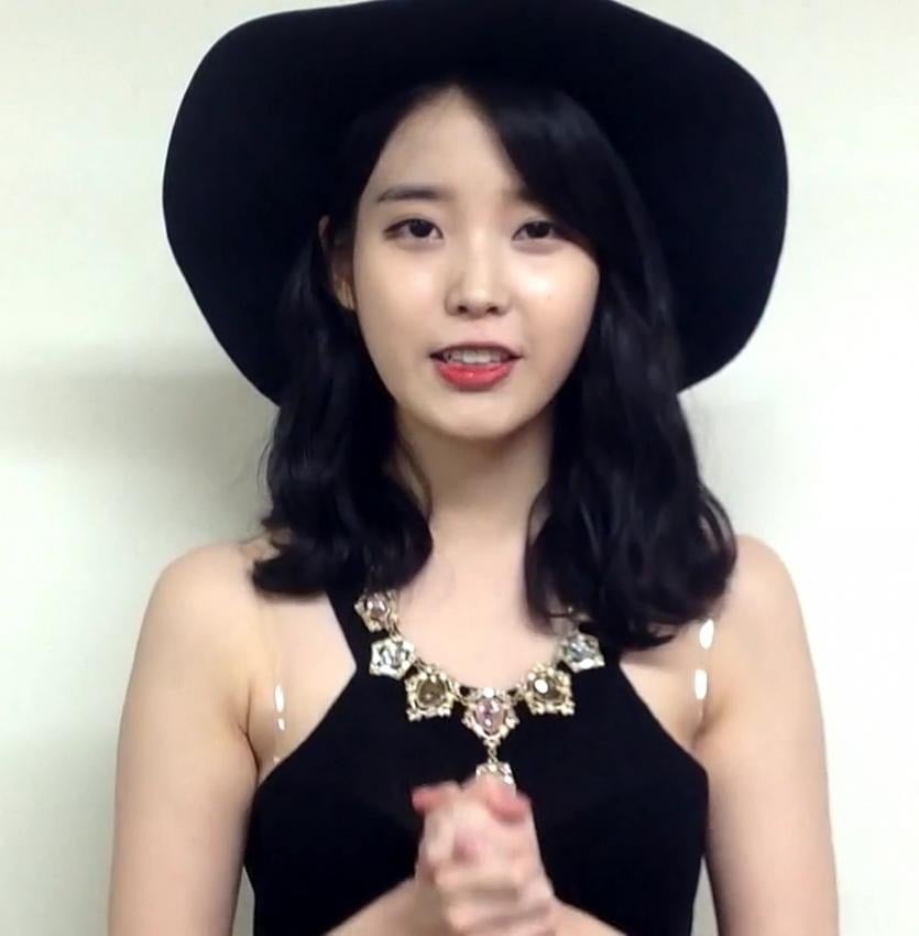 아이유 겨드랑이.JPG (페로몬) | 인스티즈