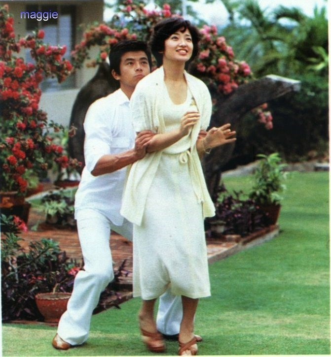 단 7년간의 활동으로 전설이 됐고 은퇴까지 완벽했던 70년대 일본 여자아이돌 | 인스티즈