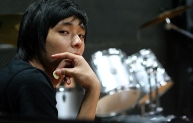 전형적인 중고딩때 일진 무리중에 꼭 있는 애들 (무릎꿇고들어오시긔) | 인스티즈