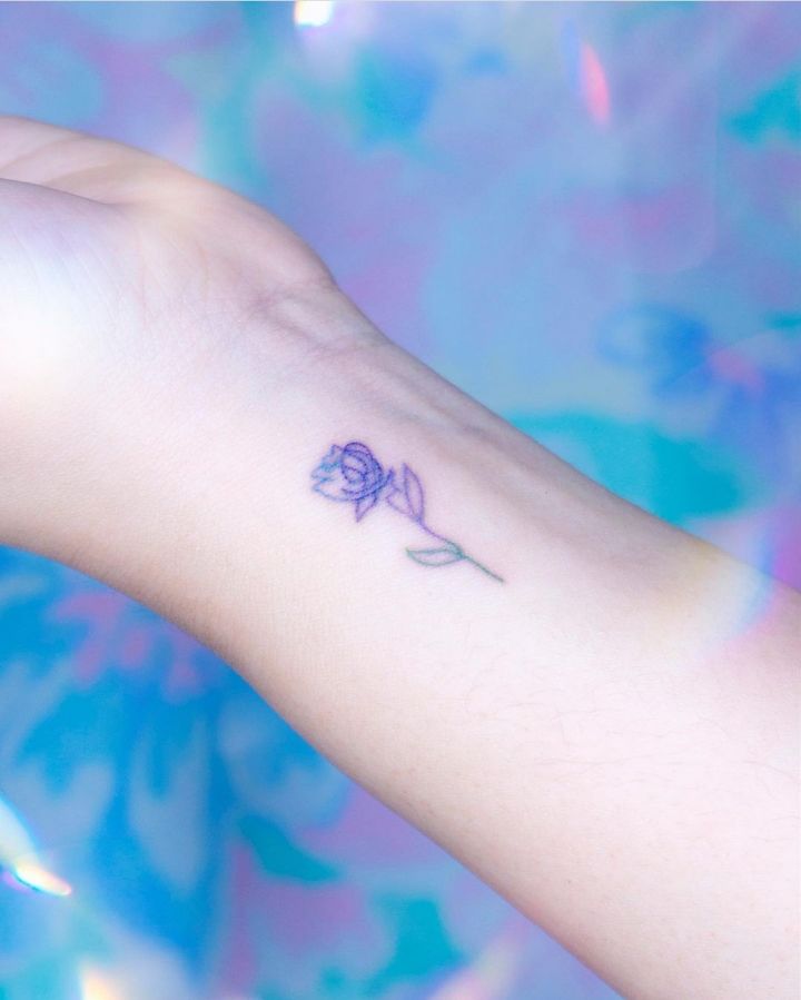 바늘로 한땀 한땀 찔러넣는 핸드포크 타투 | 인스티즈