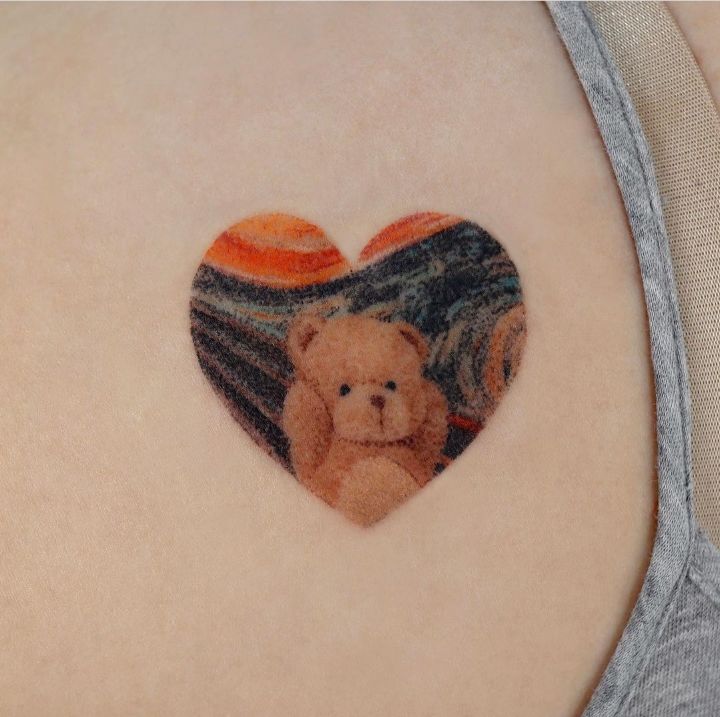 바늘로 한땀 한땀 찔러넣는 핸드포크 타투 | 인스티즈