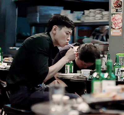 주량 기본 소주1병 이상은 거뜬히 마시는 남자배우들 | 인스티즈