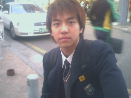 전형적인 중고딩때 일진 무리중에 꼭 있는 애들 (무릎꿇고들어오시긔) | 인스티즈