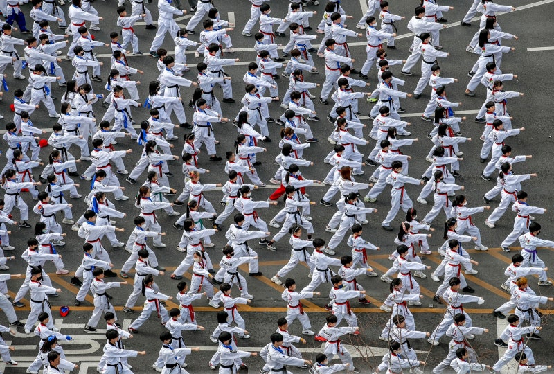 광화문에서 열리는 각종집회 공연 참가자 숫자의 기준이 될 수 있는 사진 | 인스티즈