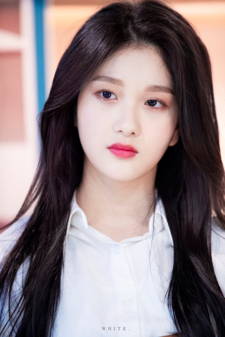 다크서클이 매력인 이서연.gif | 인스티즈