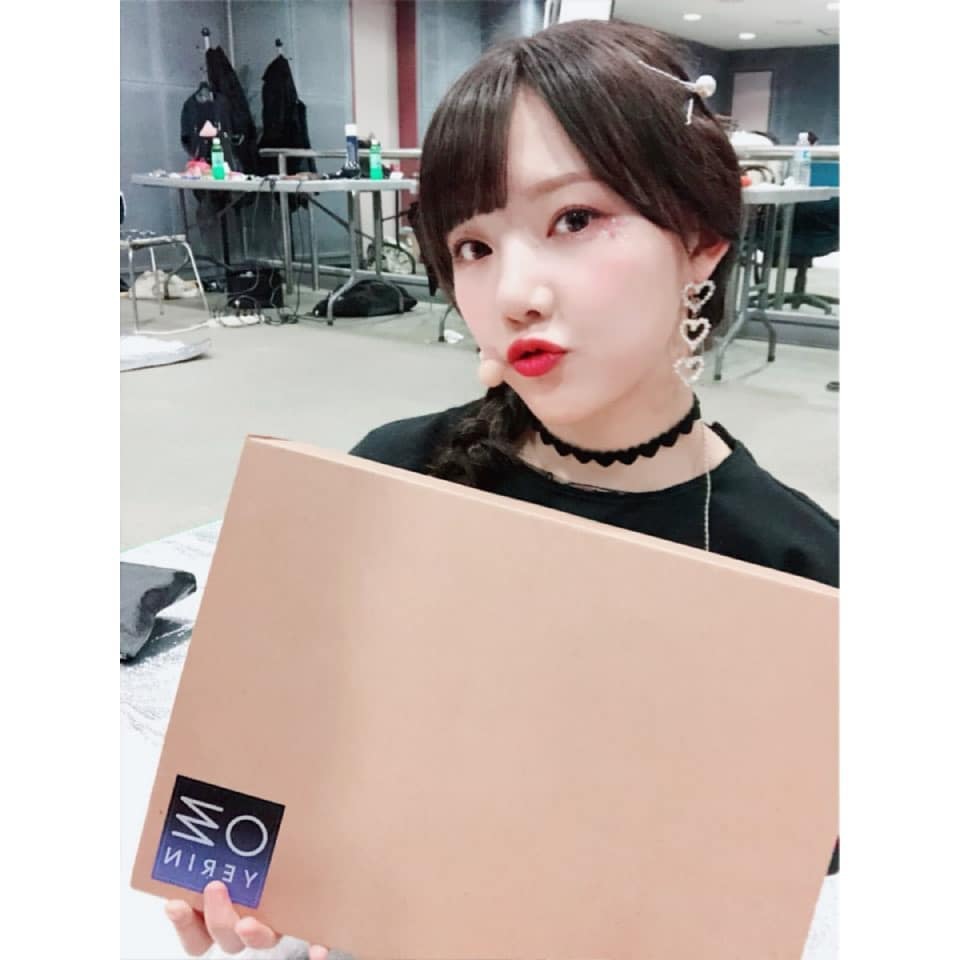 포카 교환하고 싶어서 여자친구 예린 | 인스티즈