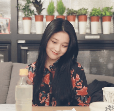 다크서클이 매력인 이서연.gif | 인스티즈