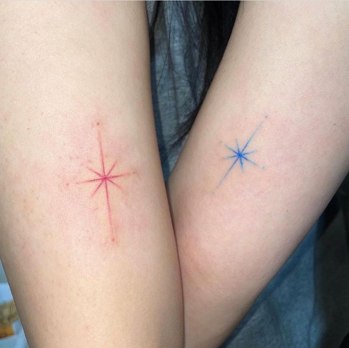 바늘로 한땀 한땀 찔러넣는 핸드포크 타투 | 인스티즈