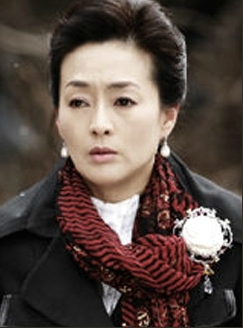 친딸을 계획적으로 자기 며느리로 맞은 시어머니가 나오는 막장 레전드 드라마.txt | 인스티즈