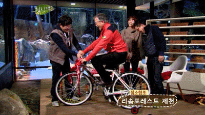 120109 (문재인) 힐링캠프 벽돌격파 도전!!!!.gif | 인스티즈