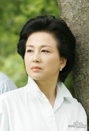 친딸을 계획적으로 자기 며느리로 맞은 시어머니가 나오는 막장 레전드 드라마.txt | 인스티즈