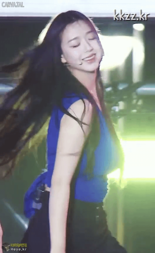 트리플에스 김채연 어제 충남대 축제...gif | 인스티즈