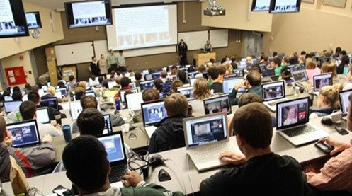 대학가면 다 이런강의실에서 수업듣는줄 알았음 | 인스티즈