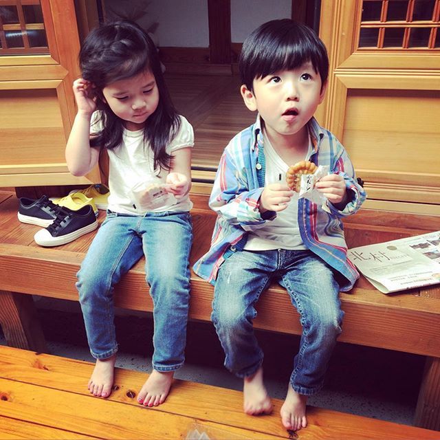 4살 생일을 맞아 한국으로 놀러온 대만쌍둥이 첼시와 제스퍼♡!! | 인스티즈