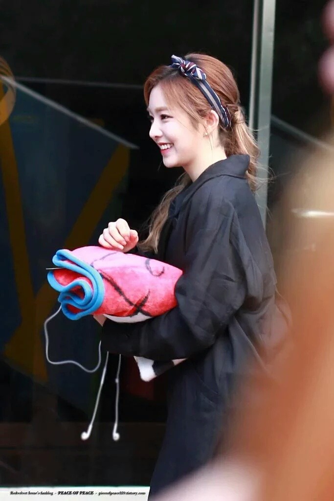 하얗고 청순한 여자.gif | 인스티즈