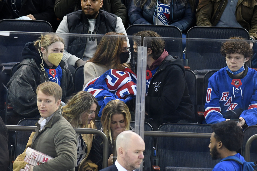 젠데이아 정말 다정하고 세심해서 돌겠는 달글 | 인스티즈