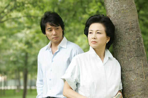 친딸을 계획적으로 자기 며느리로 맞은 시어머니가 나오는 막장 레전드 드라마.txt | 인스티즈