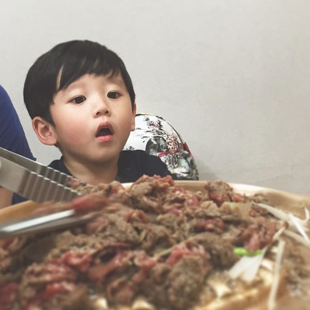 4살 생일을 맞아 한국으로 놀러온 대만쌍둥이 첼시와 제스퍼♡!! | 인스티즈