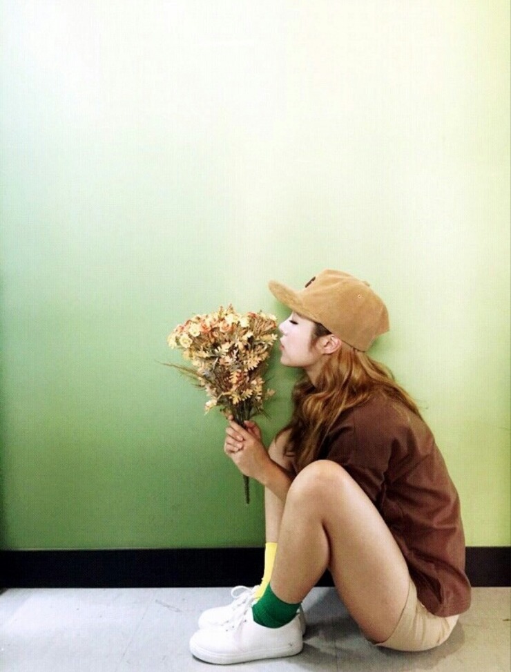 얼굴 막 쓰는 여자 아이돌 | 인스티즈