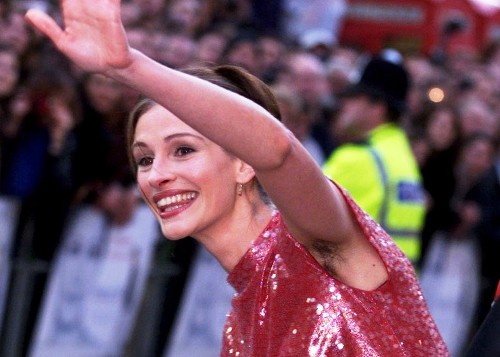 리즈시절 겨드랑이 제모 안하고 등장해 화제였던 줄리아 로버츠.JPG | 인스티즈