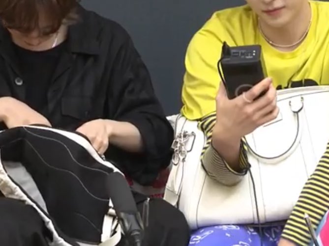 이만큼 큰 보조배터리 진짜 처음봄 | 인스티즈