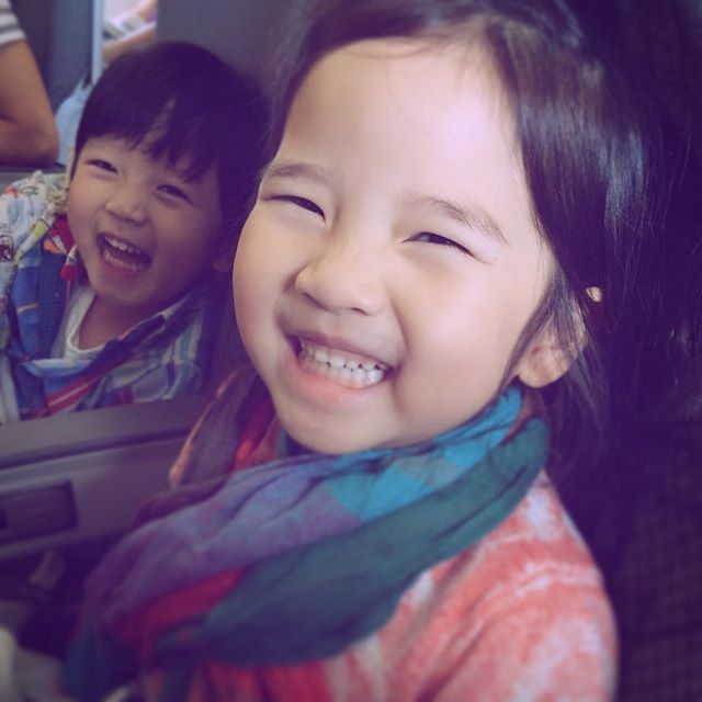 4살 생일을 맞아 한국으로 놀러온 대만쌍둥이 첼시와 제스퍼♡!! | 인스티즈