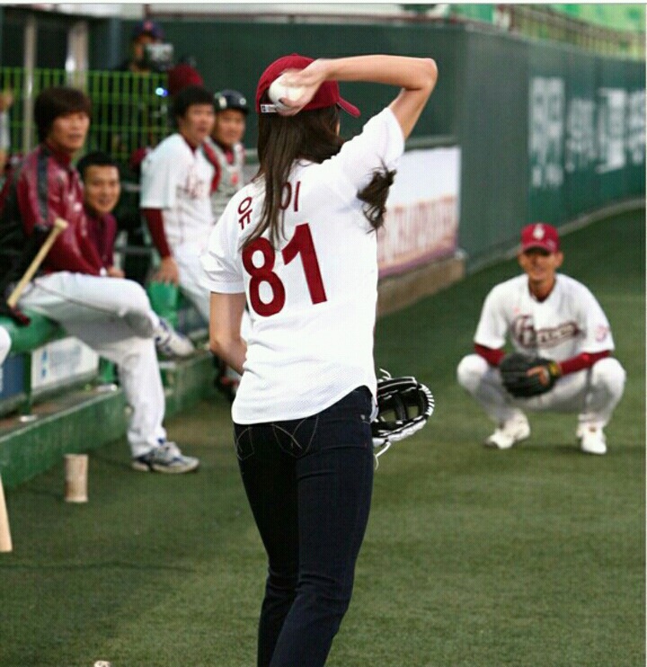 겨드랑이 털 풍성한 유이 | 인스티즈