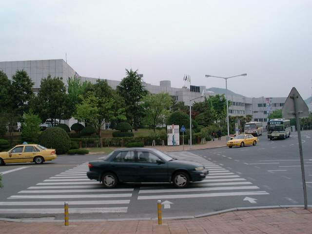 경상남도 창원시 의창구 용지공원과 그 주변 옛 모습.jpg | 인스티즈