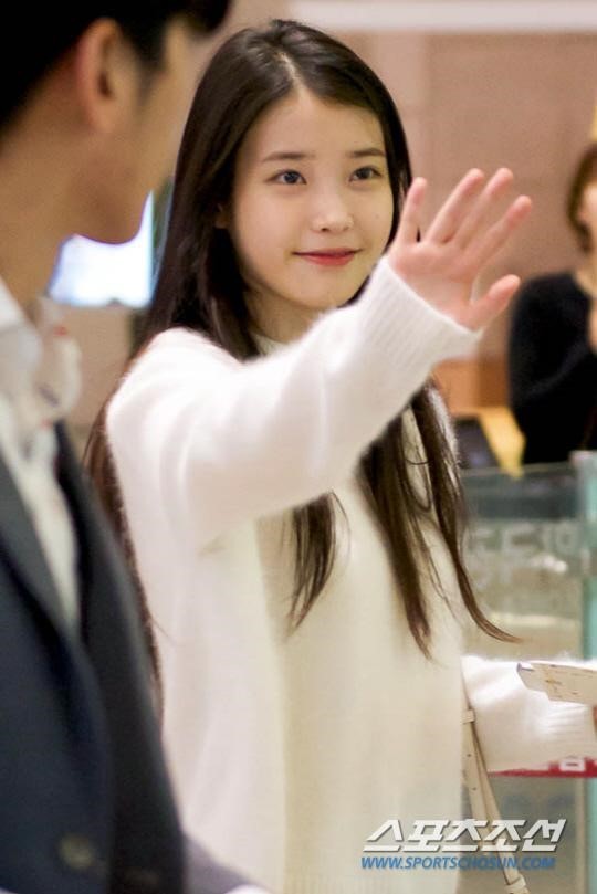 오늘 자 아이유 | 인스티즈