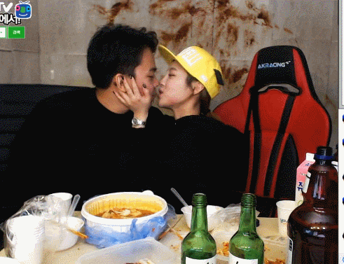 염보성♥슈기 오늘부터 1일.jpg | 인스티즈