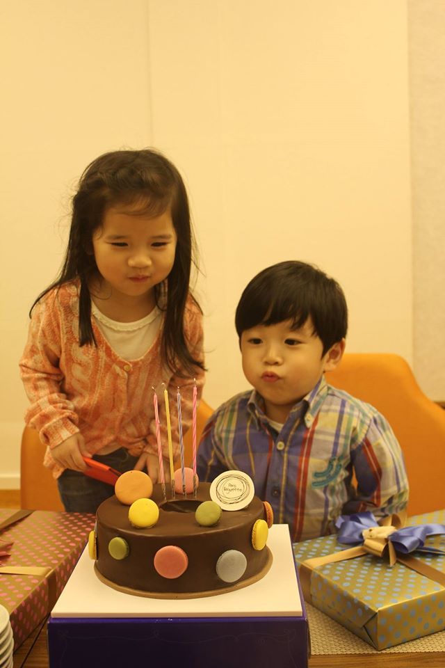 4살 생일을 맞아 한국으로 놀러온 대만쌍둥이 첼시와 제스퍼♡!! | 인스티즈