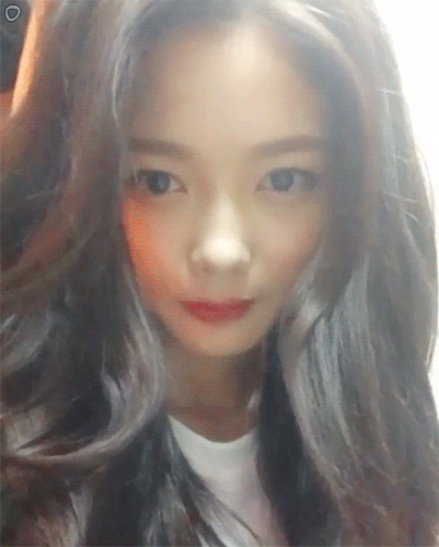 [김유정] 어릴때 모습 .jpg | 인스티즈