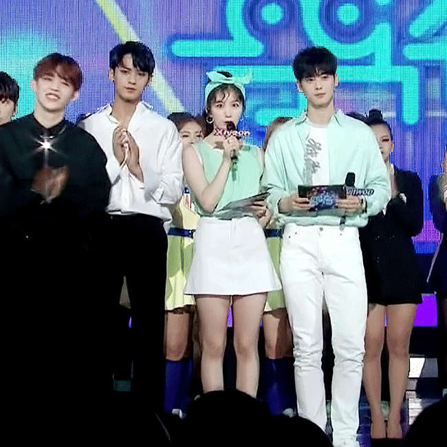 차은우 vs 뷔 vs 민호 vs 옹성우 vs 민규 투샷짤.gif | 인스티즈