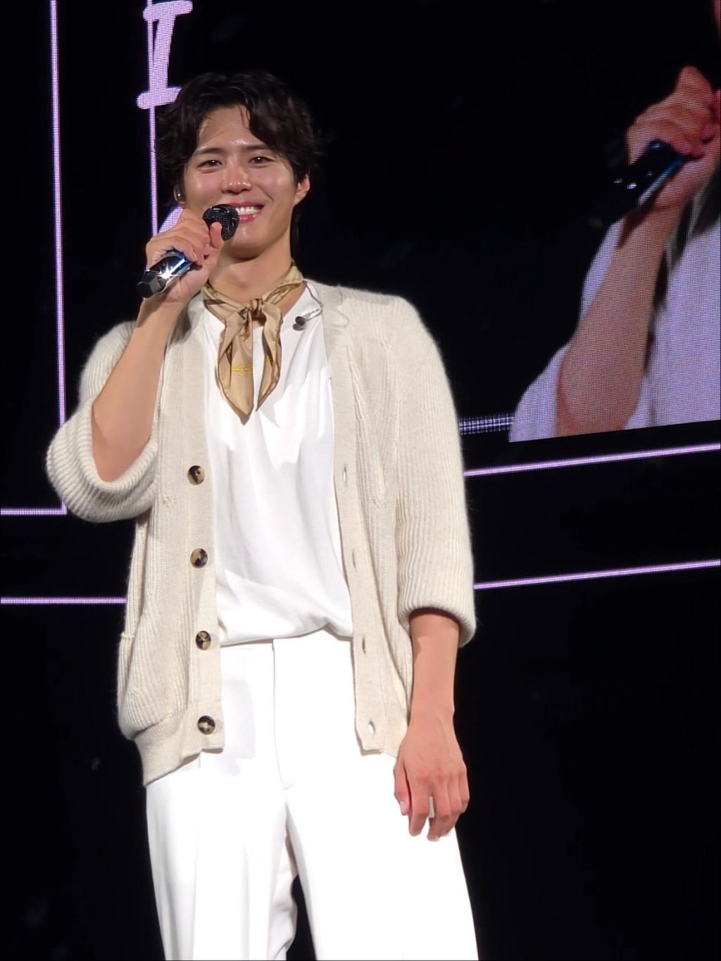 팬미팅에서 만삭임산부를 발견한 박보검.jpg | 인스티즈